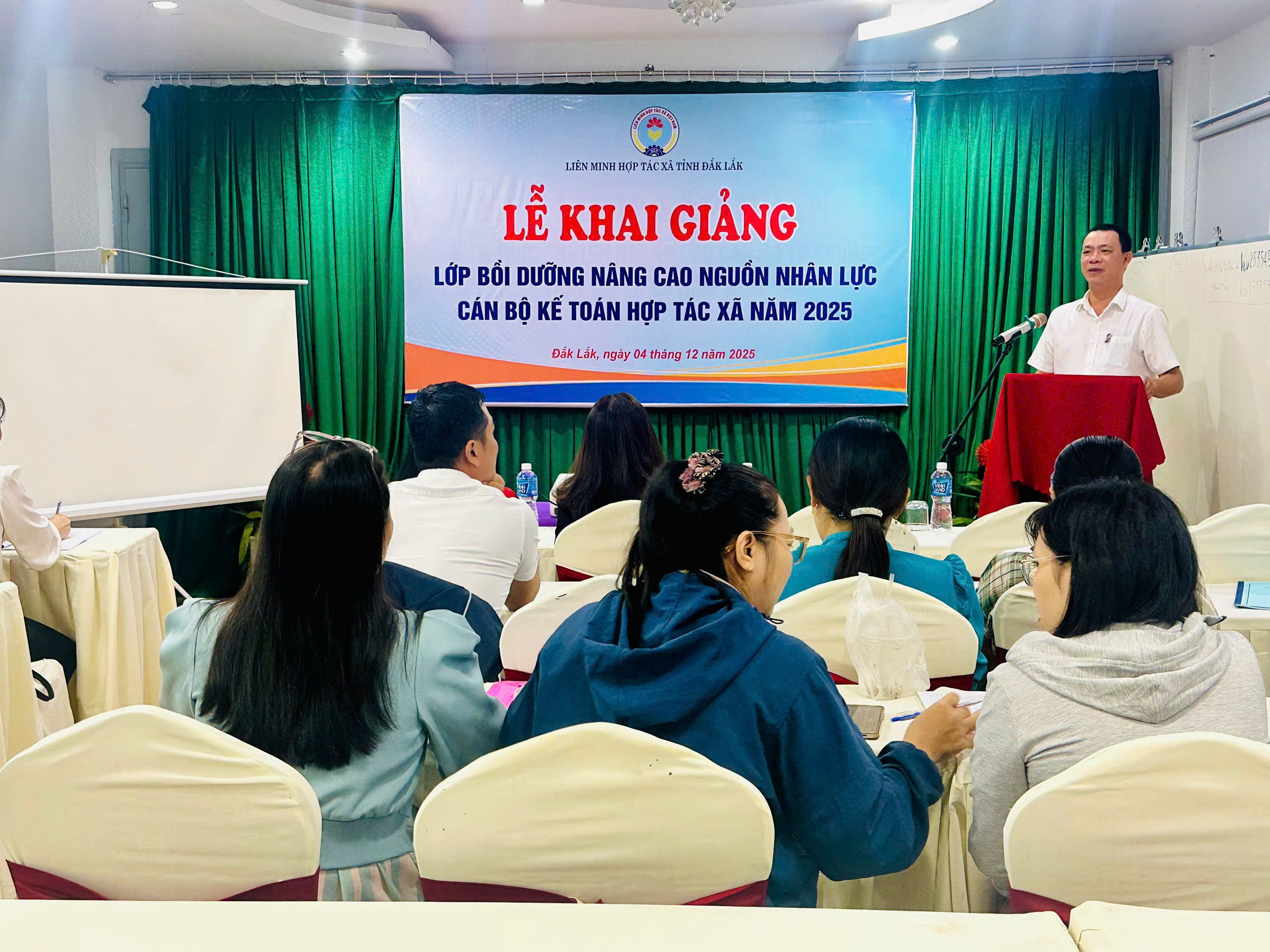 LIÊN MINH HTX TỈNH ĐẮK LẮK KHAI MẠC LỚP BỒI DƯỠNG NÂNG CAO NGUỒN NHÂN LỰC CHO CÁN BỘ KẾ TOÁN HTX NĂM 2025